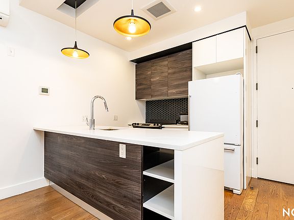 3rd image of 530 Midwood St #5C