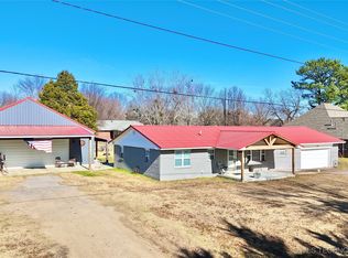 1303 NE H St, Stigler, OK 74462