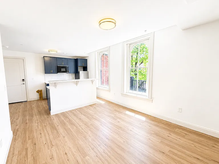 319 Connecticut St #3 — Photo 2