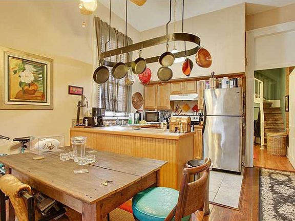 4th image of 2531 Saint Thomas St