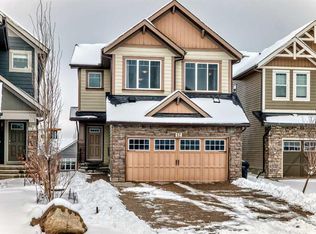 12 S Kincora Mews NW, Calgary, AB T3R0N3