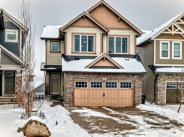 12 S Kincora Mews NW, Calgary, AB T3R 0N3