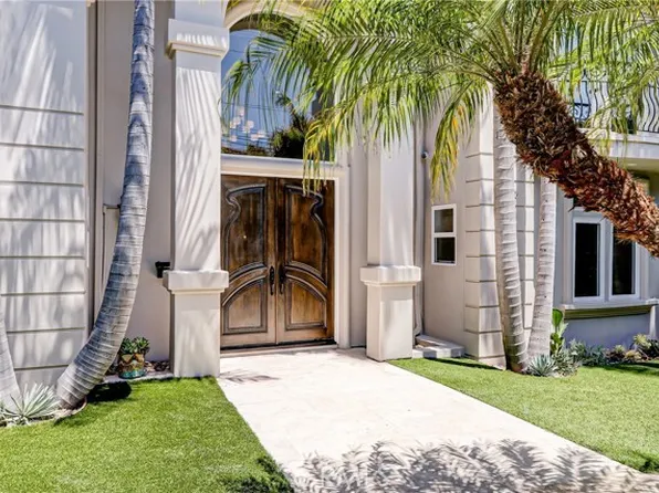 819 11th St, Manhattan Beach, CA 90266