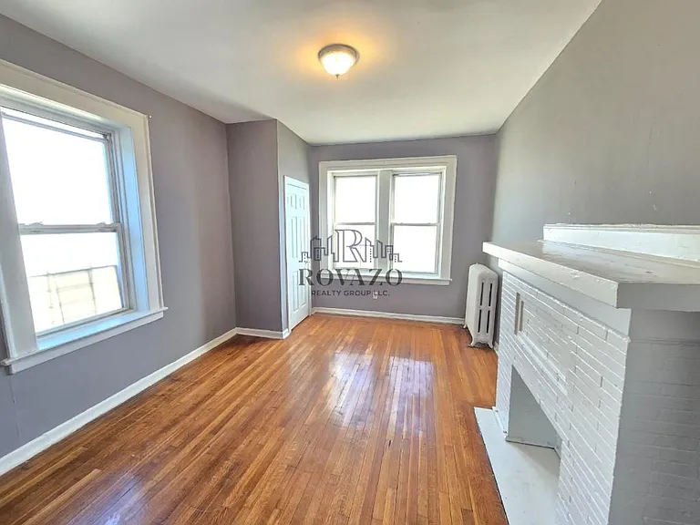 220 Roseville Ave #305 — Photo 6