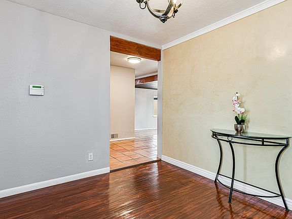 4th image of 1009 Tierra Dr