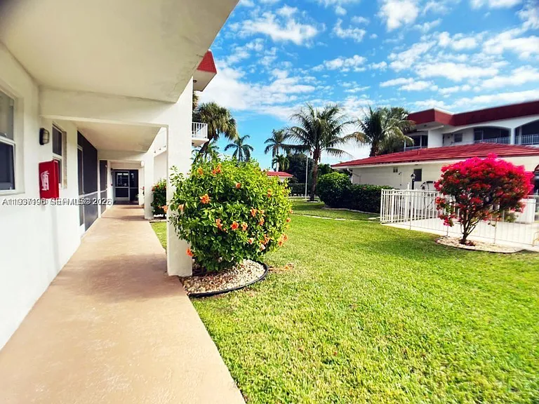 580 Egret Dr #302 — Photo 4