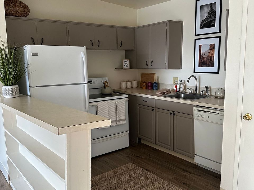 1st image of 723 5th Ave S #731-F36
