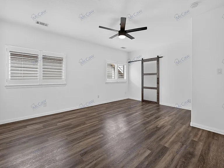 2208 Grizzly Run Ln — Photo 14