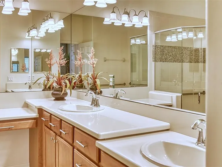 2310 Palm Tree Dr — Photo 36