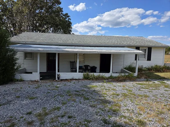 307 Davis Dr, Martinsburg, WV 25404