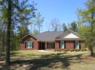32 W Straight St, Waverly Hall, GA 31831