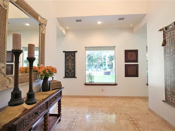 3rd image of 800 E Sundown Dr