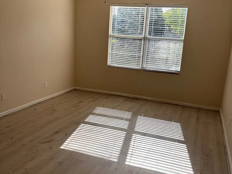 481 Cressa Cir — Photo 11