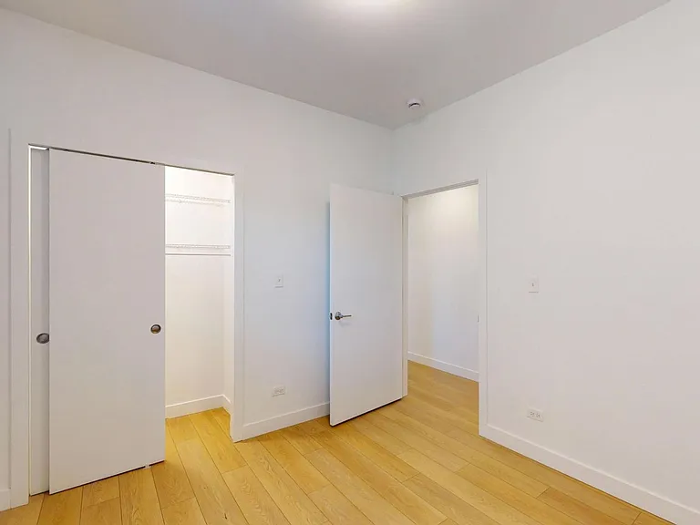 1515 E. 54th Street — Photo 72