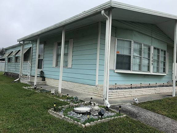5th image of 1009 Fountainview N