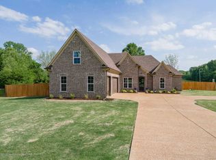 801 Club Car Dr, Hernando, MS 38632