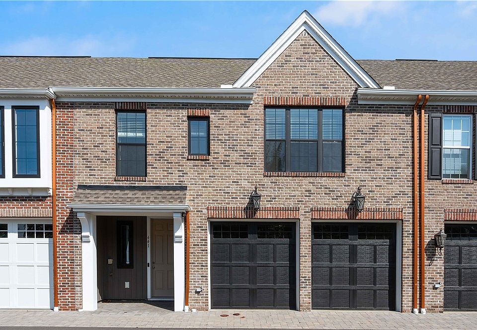 1st image of 441 Roebling Ct