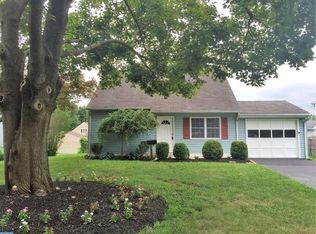 10 Park Ave, Hatboro, PA 19040