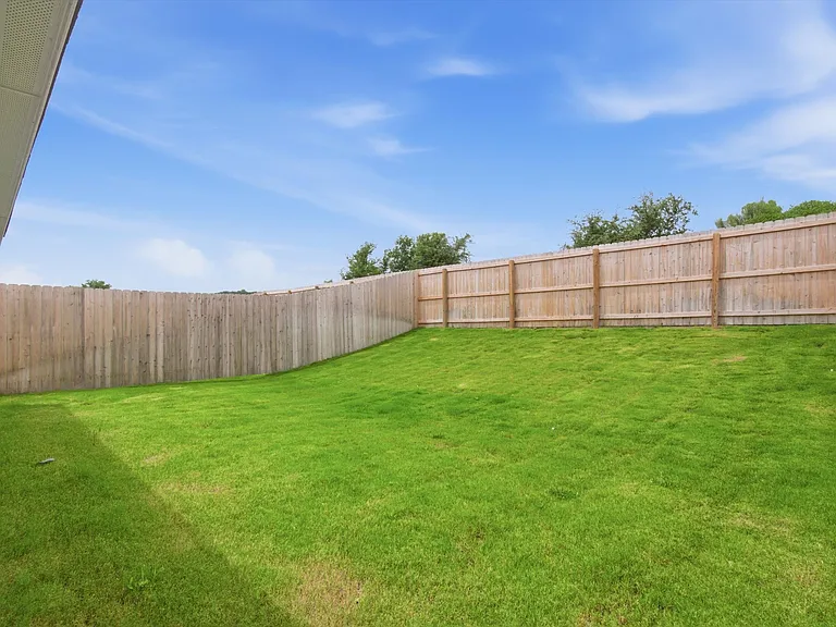 342 Monty Rd — Photo 28