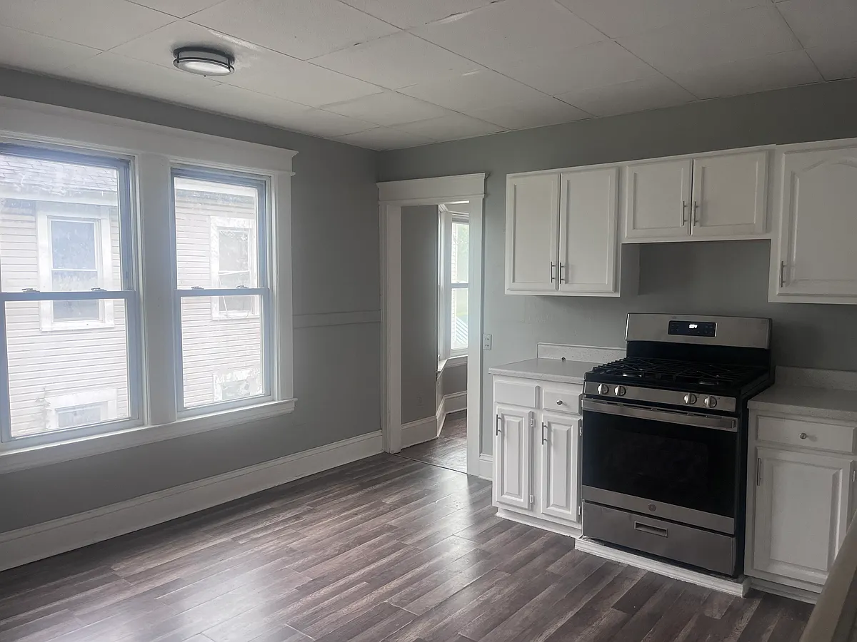 Building Photo - 1610 W Onondaga St #1