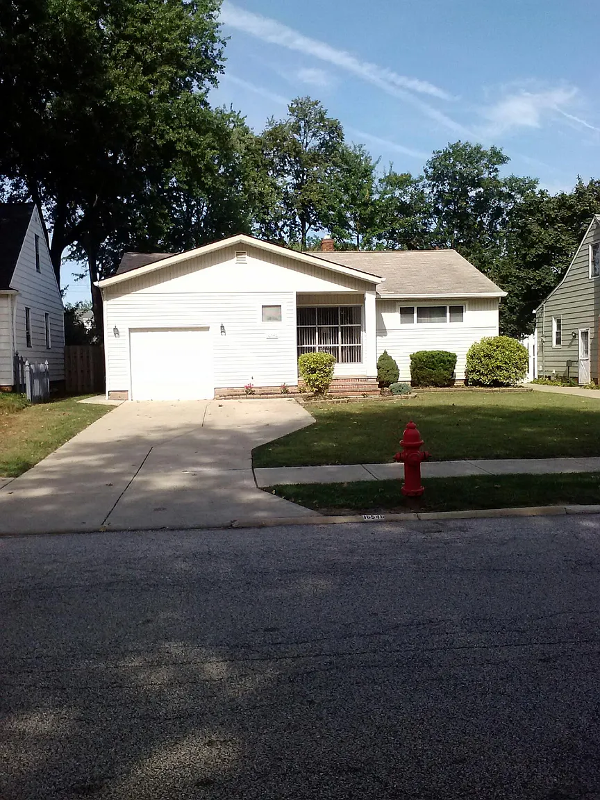 16546 Glenridge Ave photo 1