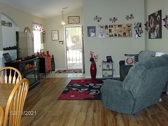 3rd image of 3645 Penedos Dr