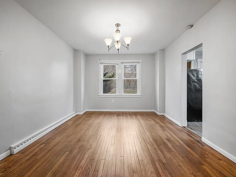 2921 Brentwood Ave — Photo 5