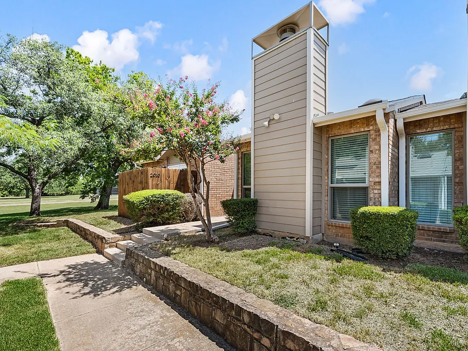 2010 Cottage Oak Ln