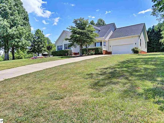 4th image of 148 Brooke Lee Cir