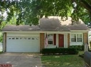 1782 Roth Hill Dr, Maryland Heights, MO 63043