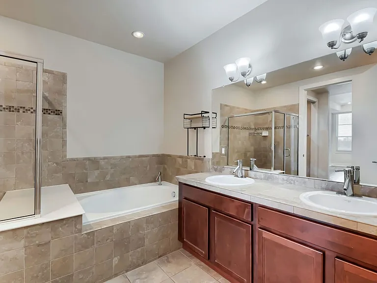 1488 Madison St #505 — Photo 11