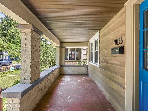 3rd image of 4053 Rookwood Ave