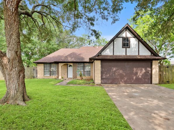 2220 Spruce Dr