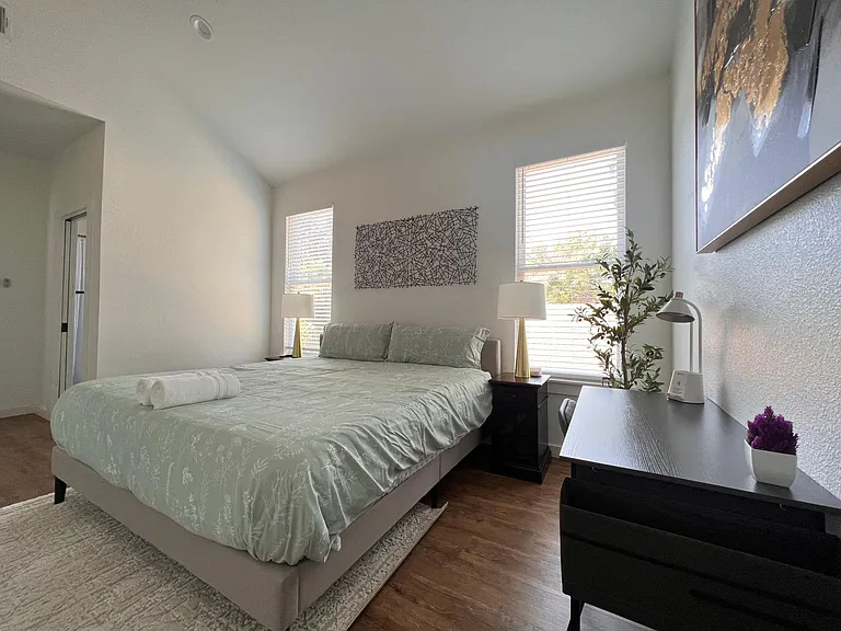 3815 Hamilton Ave — Photo 18