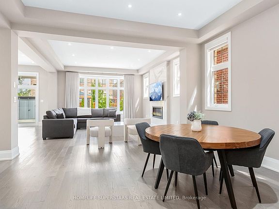 5th image of 12 John Henry St