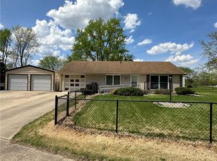 807 Hillside Dr, Danville, IL 61832