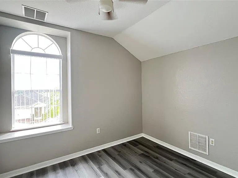 143 Vizcay Way — Photo 33