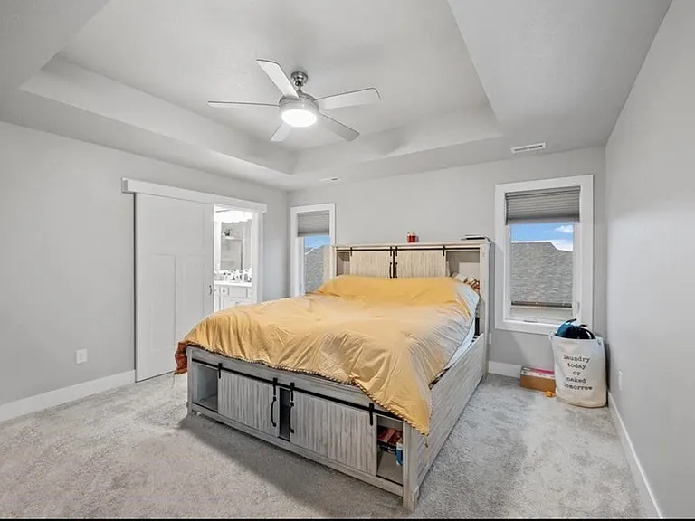 1445 SE Mesa Dr — Photo 10