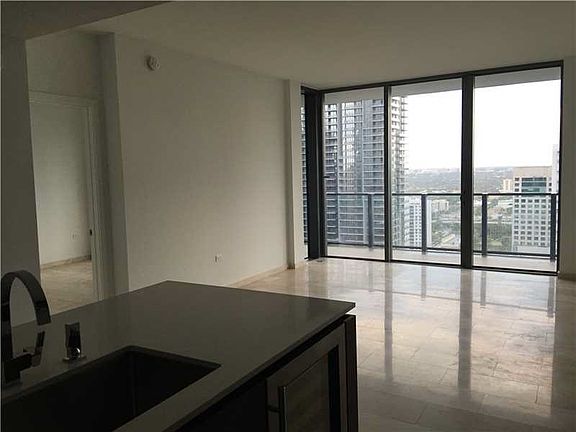 3rd image of 68 SE 6th St APT 2616