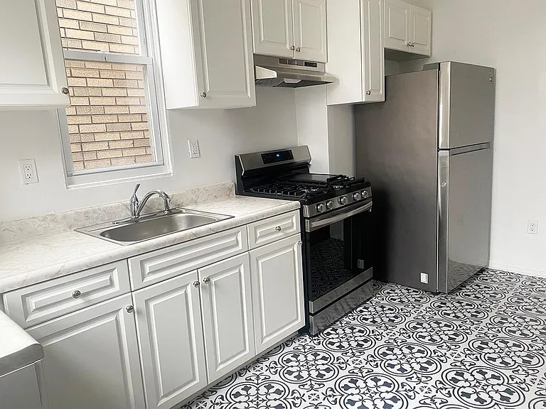 KITCHEN 2