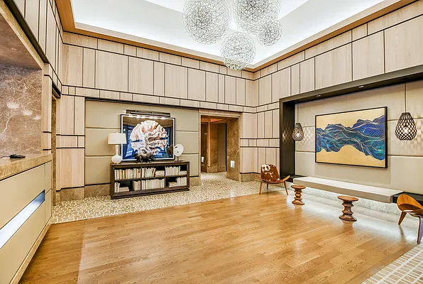 Sold by Compass | media 23