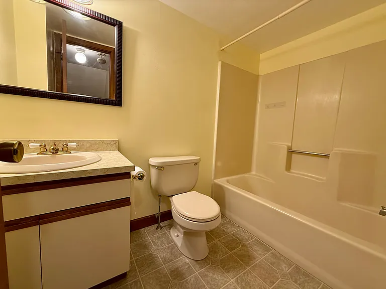 105 Tremont Ave #C — Photo 12