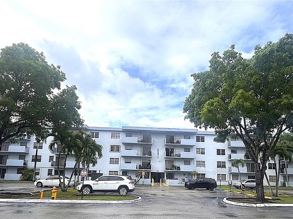 2nd image of 1221 SW 122nd Ave APT 304