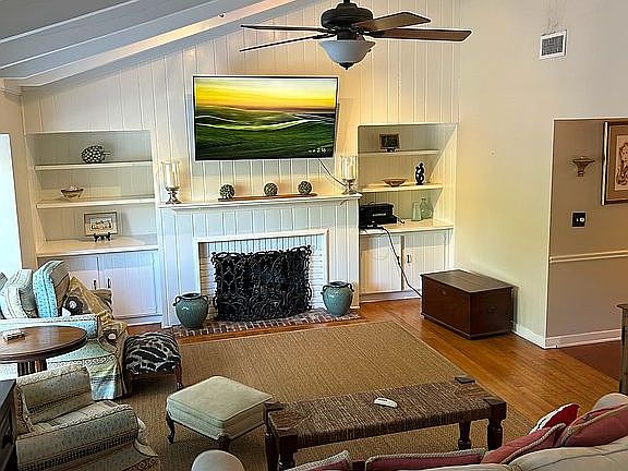 living room vaulted ceiling 