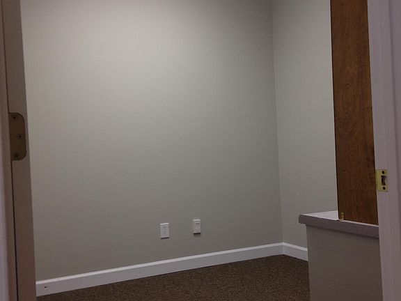 2nd image of 555 Sun Valley Dr