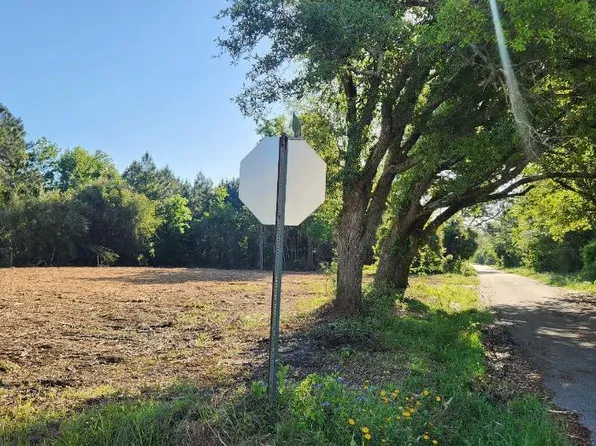 102 McClung St #1, Pass Christian, MS 39571