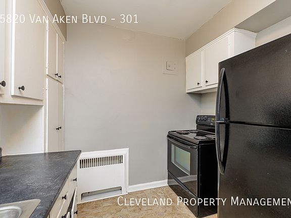 5th image of 15820 Van Aken Blvd APT 301