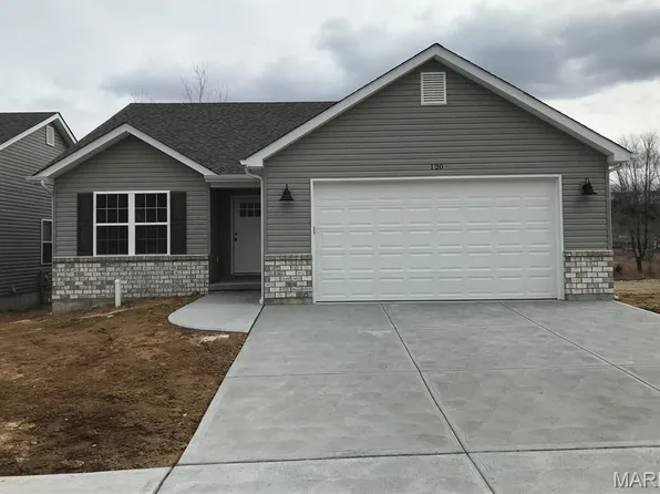 1652 Flagstaff Dr, Festus, MO 63028