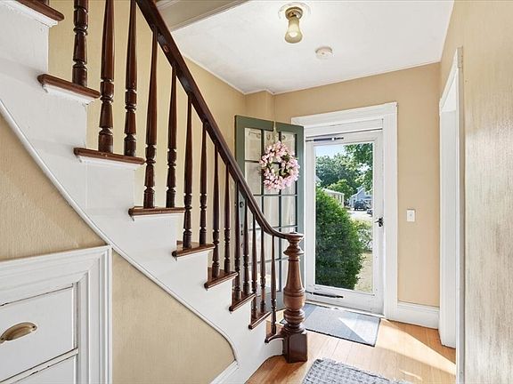3rd image of 200 Elmwood St