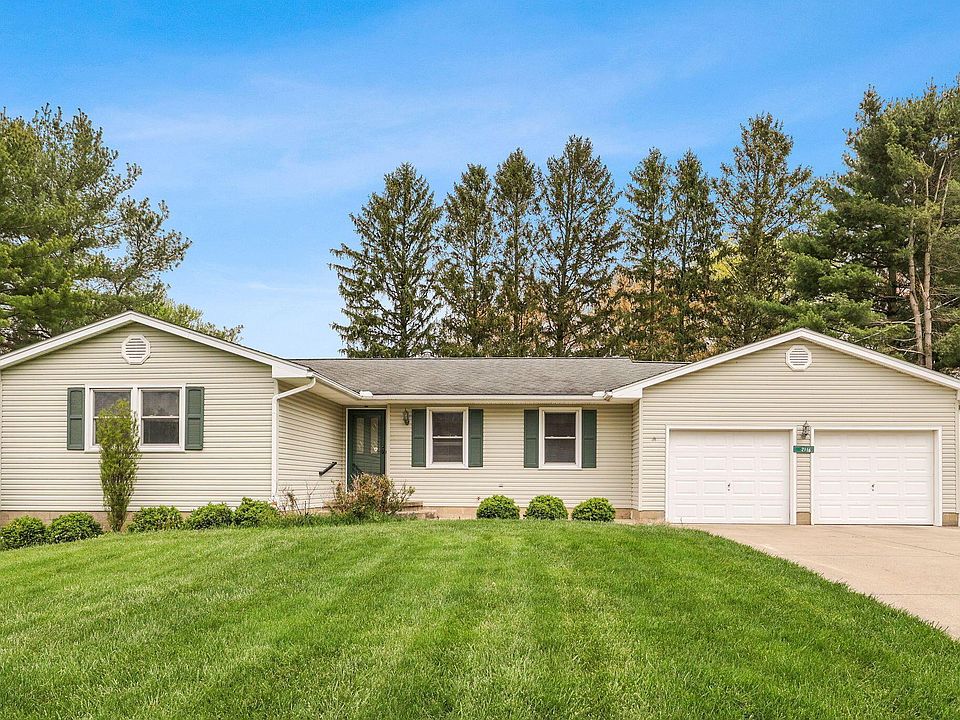 1st image of 2116 Lucille Dr NE